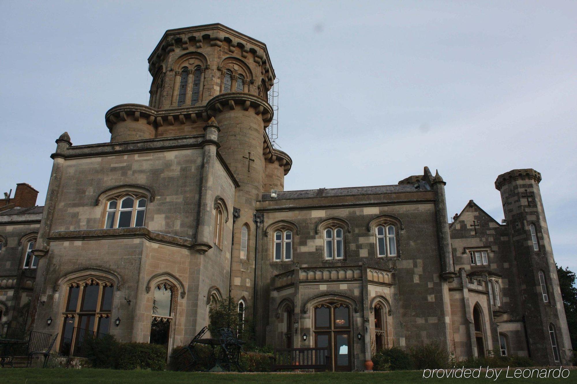Studley Castle Hotel Exterior foto